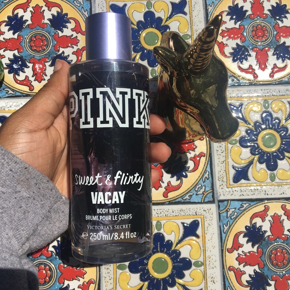 PINK sweet & flirty vacay fragrance